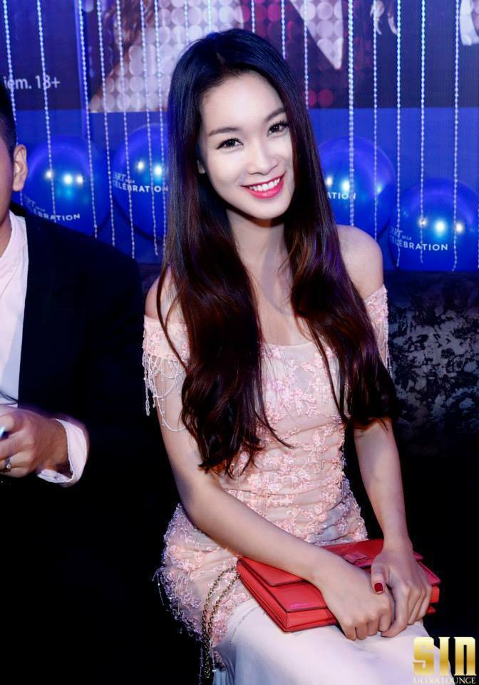 肉奴h穿乳环和蒂环调教